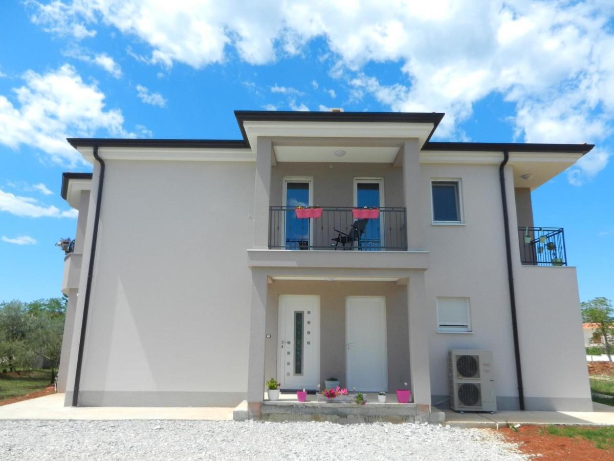 Apartment Complex Jelena Funtana Exterior foto